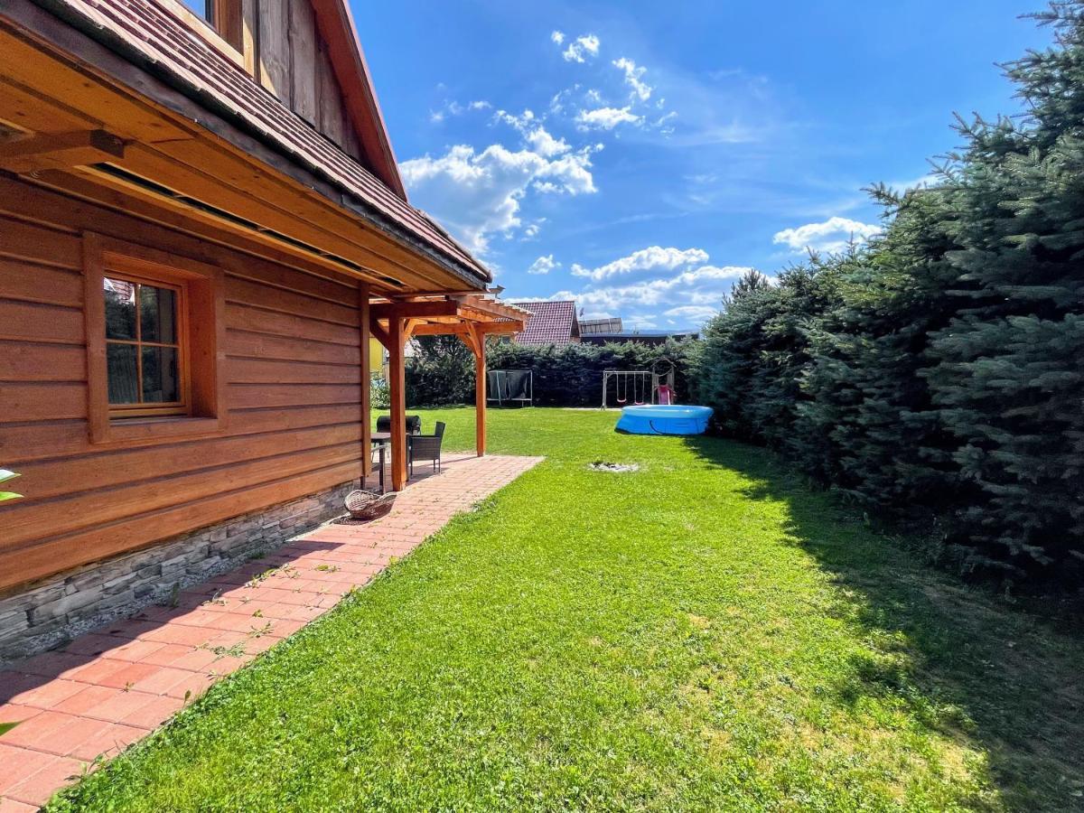 Holiday Raj Bešeňová Exteriör bild